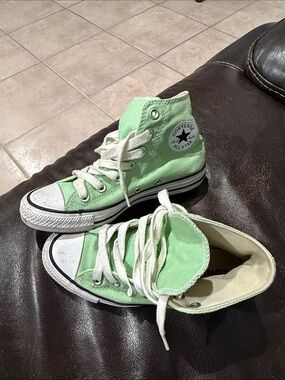 Converse High-Top Sneakers in Mint Green Mens 4 woman’s 6 @@@